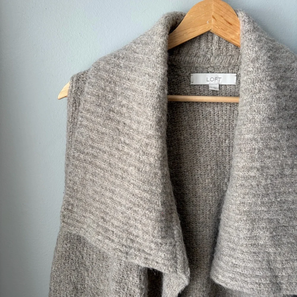 LOFT chic versatile